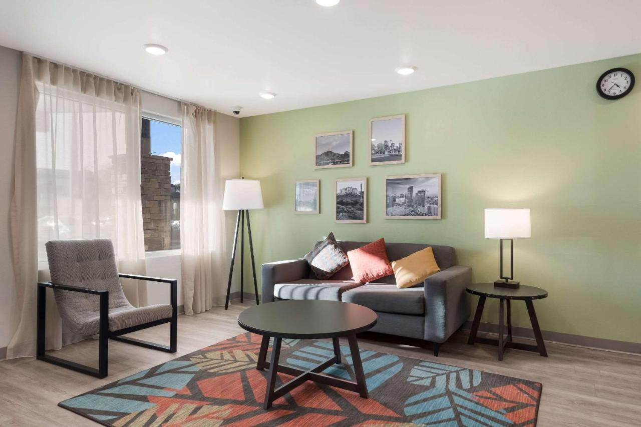 Woodspring Suites Phoenix-Deer Valley מראה חיצוני תמונה